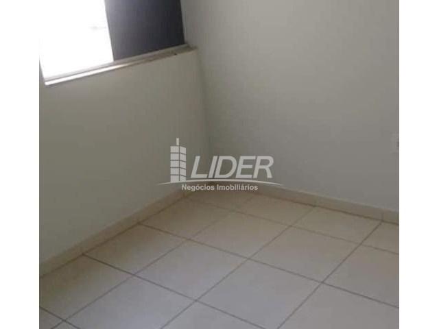 Casa de condomínio para alugar com 2 dormitórios em Saraiva, Uberlândia cod:864946 - Foto 11