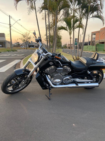 Harley Davidson V-Rod Muscle 9000km