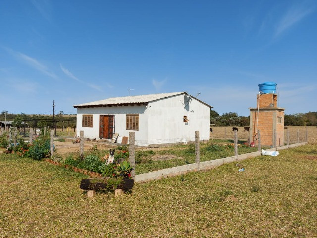 Velleda oferece 7 hectares completo, casa, galpão, açude, campo, ac. troca