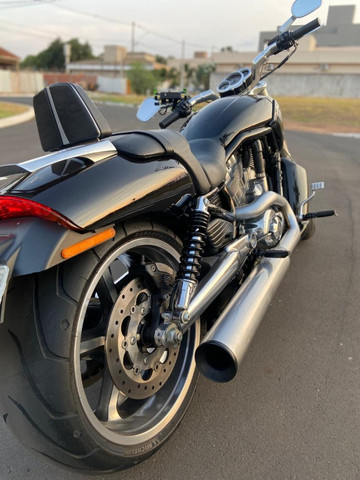 Harley Davidson V-Rod Muscle 9000km - Foto 3