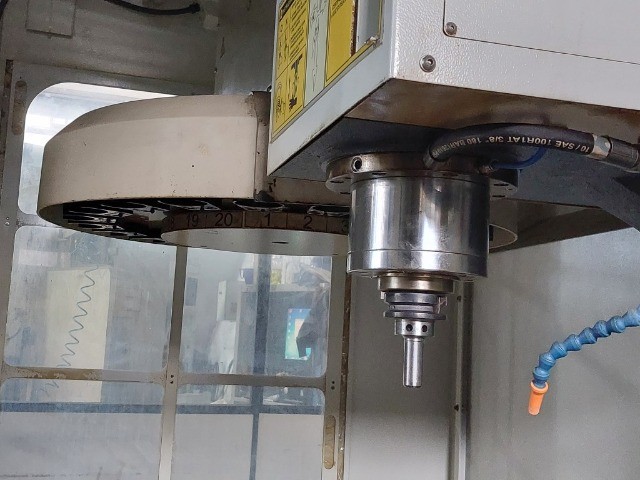 Centro de usinagem vertical Romi D-600 com 4° eixo - Foto 5