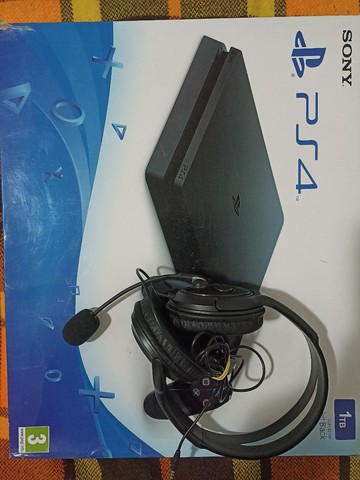PlayStation 4 - 1Tb