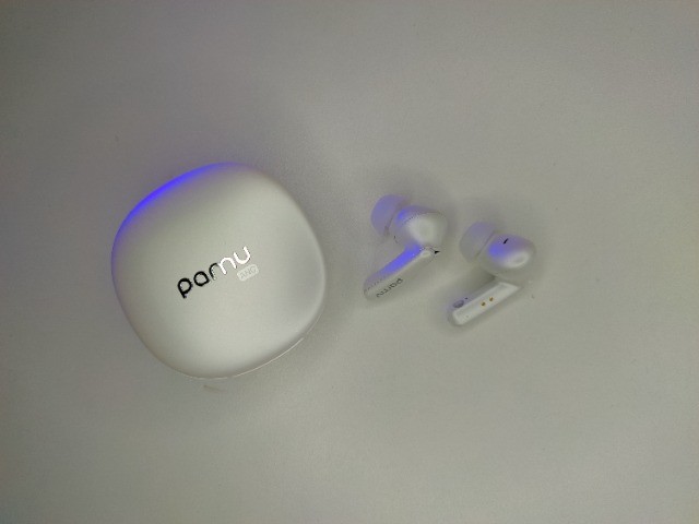 Fone Bluetooth Pamu Quiet Mini cor Branco Novo com ANC