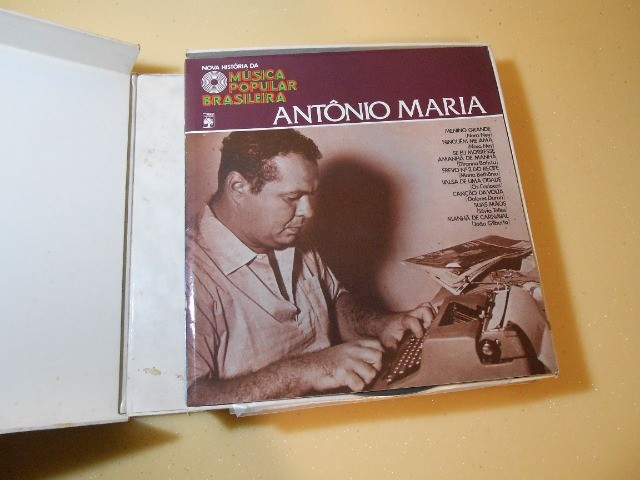 Box- Nova História da MPB- 15 Lps de vinil c/ Fascículos - Foto 2