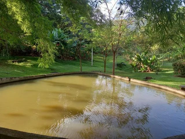 Sítio próximo a Posse com 20.000 m², lago, nascente, casa principal e várias construções