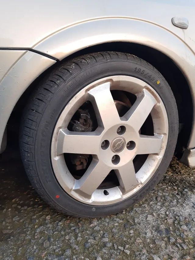 Vendo ou troco pneu 195/45/16 - Foto 2