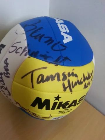 Bola de Vôlei Autografada - Foto 3