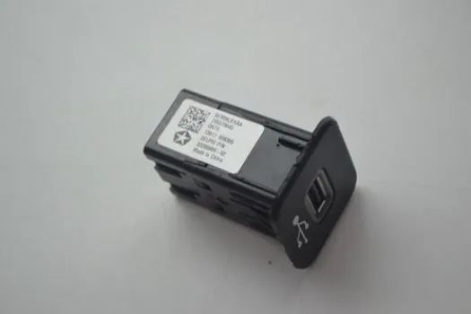 Botão Entrada Conector Tomada Usb Jeep Compass Original - Foto 2