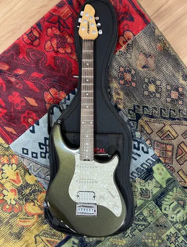 Guitarra Peavey Predator Plus (somente venda)