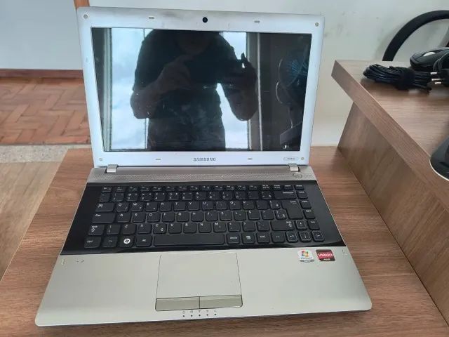 Notebook Samsung RV415 + Teclado Microsoft Wireless Keyboard 850