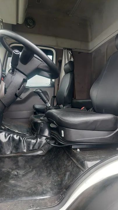 Vende se 24.280 4 eixo ano 2013 único dono  - Foto 9