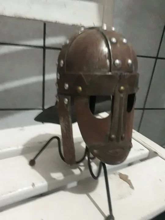 Capacete Medieval Antigo 20cm - Foto 2