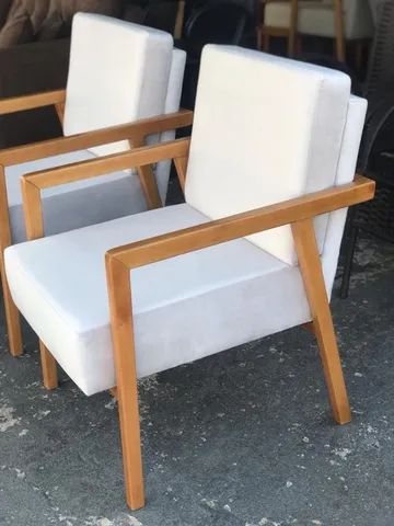poltrona braço de madeira novas - Foto 3