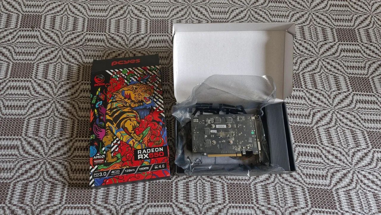 Placa de Video AMD Radeon RX 550 4 GB - Foto 3