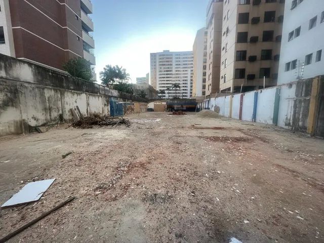 EXCELENTE OPORTUNIDADE!!  TERRENO COMERCIAL EM ÁREA NOBRE! 660m2 área total! Carência pré  - Foto 2