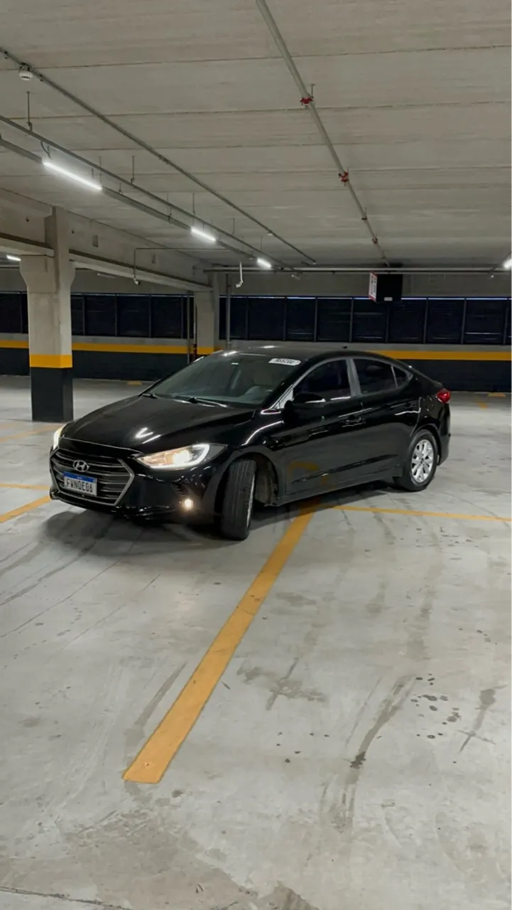 Hyundai ELANTRA 2018 QUITADO e polido