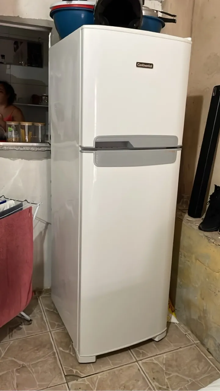 Geladeira Continental em Ótimo Estado