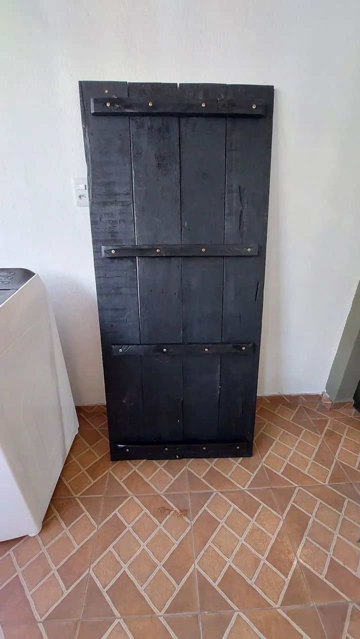 Rustic Wooden Table65105016833411123