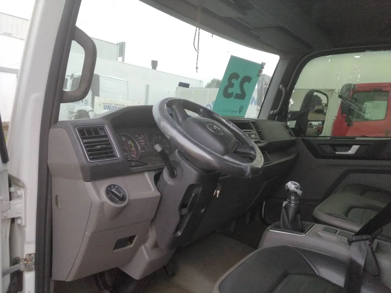 Volkswagen 11.180 11-180 Delivery 2p (diesel)(E5) 2022/2023 Vamos Seminovos São Leopoldo - Foto 9