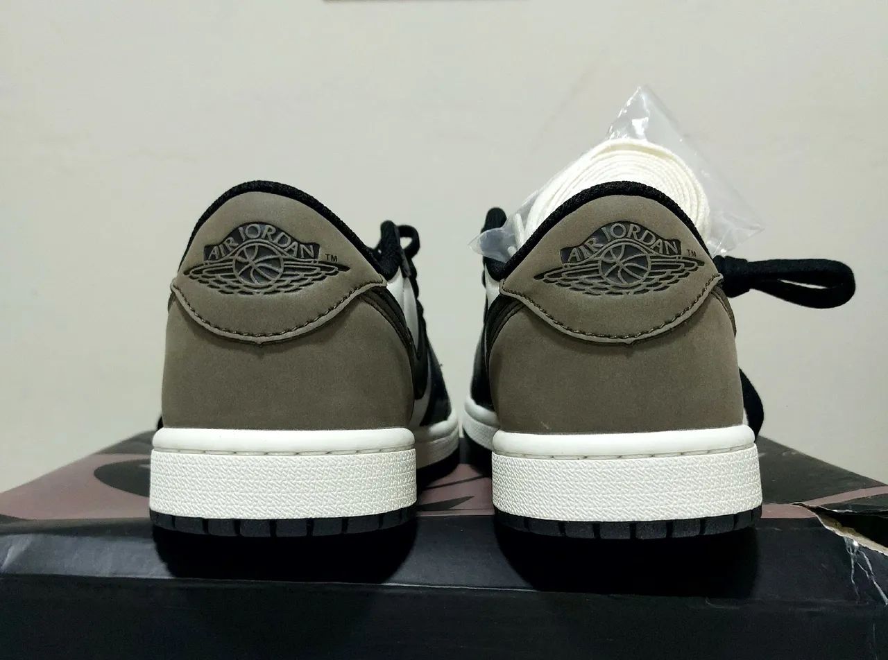Tênis Nike Air Jordan 1 Low Retro "Mocha" - Foto 3