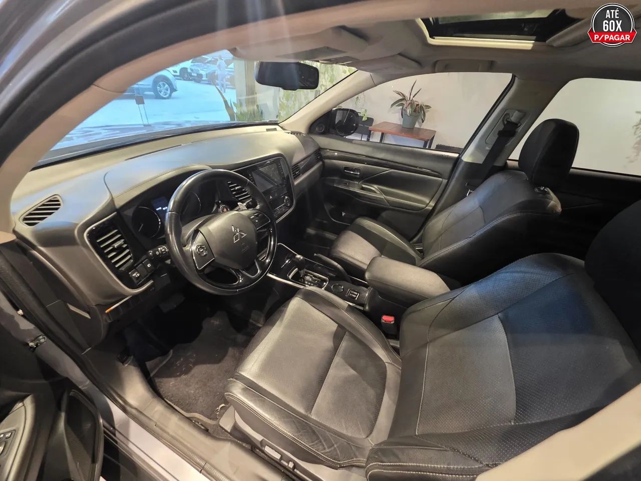 Mitsubishi Outlander 2018 comfort 7 lugares impecavel couro teto ch presença - Foto 4