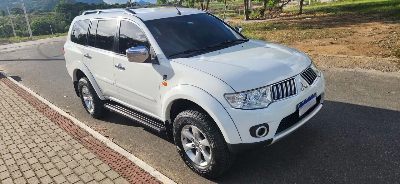 Pajero dakar HPE 4X4 Diesel 7 lugares