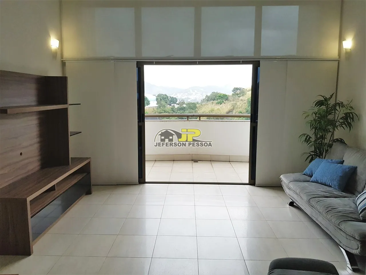 STUDIO COM PÉ DIREITO DUPLO ALTO PADRÃO MOBILIADO COM 02 VAGAS EM SANTA LUCIA