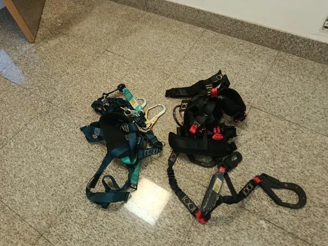 2 sintos com talabarte (160$ os dois)