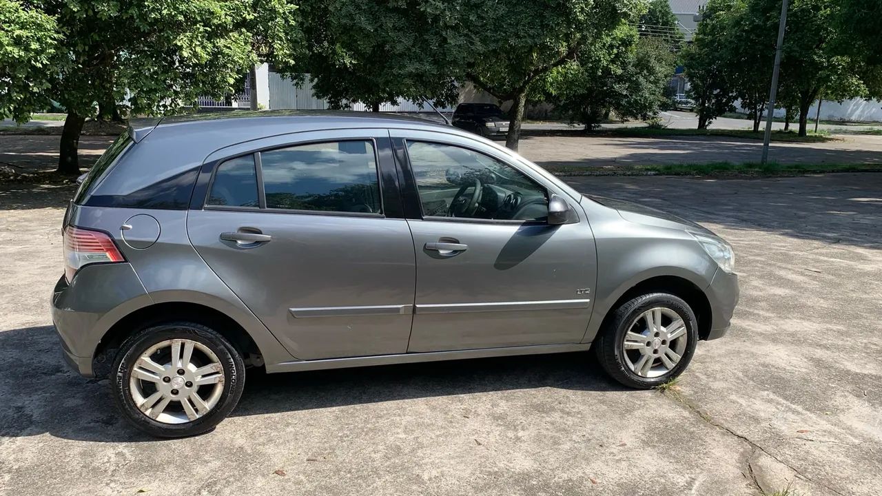 Vendo Agile LTZ baixo km - Foto 4
