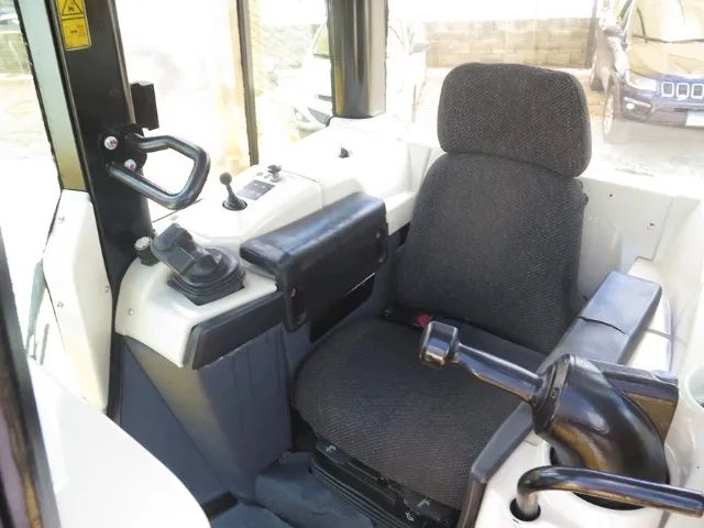 Trator de esteiras Caterpillar D6N 2013 revisado - Foto 6