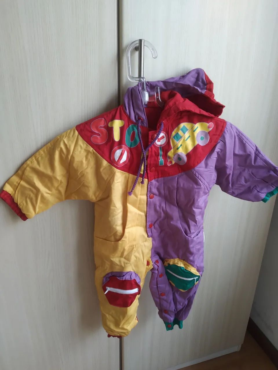 Macacão Infantil Colorido com Detalhes Divertidos - Foto 2