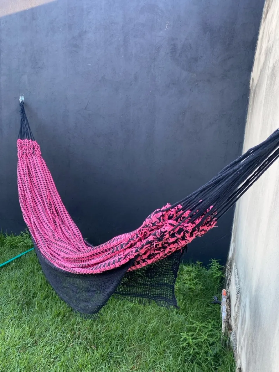 Rede de Descanso Rosa e Preta para Relaxar!