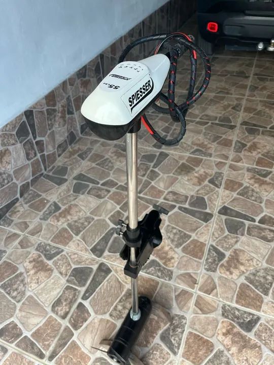 Motor elétrico náutico