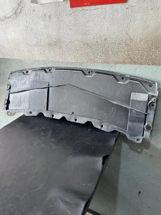 Peito Plastico Defletor Inferior Radiador Versa 2015 a 2020 - Foto 2