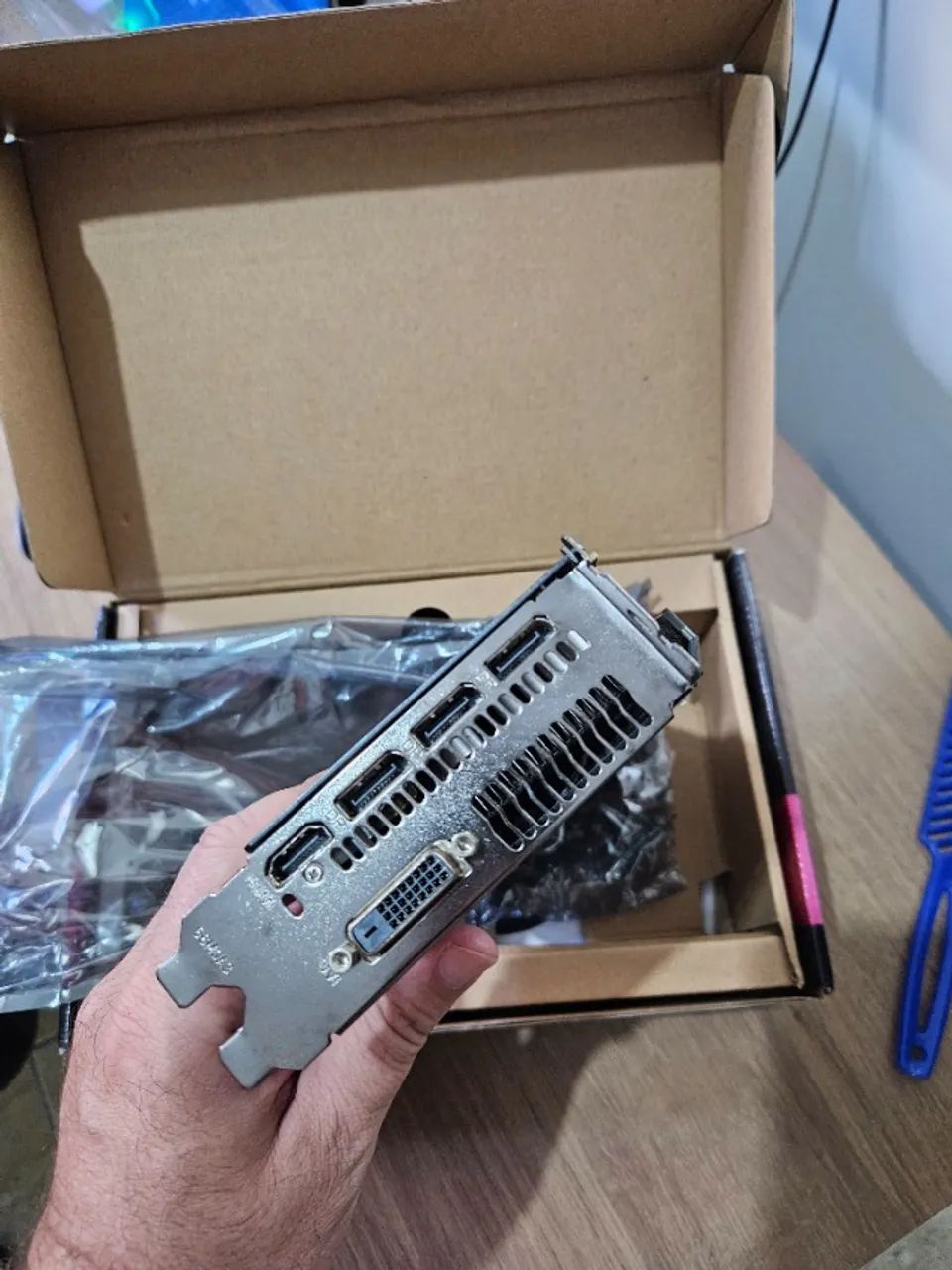 RX 480 Red Dragon Power Color com defeito - Foto 2