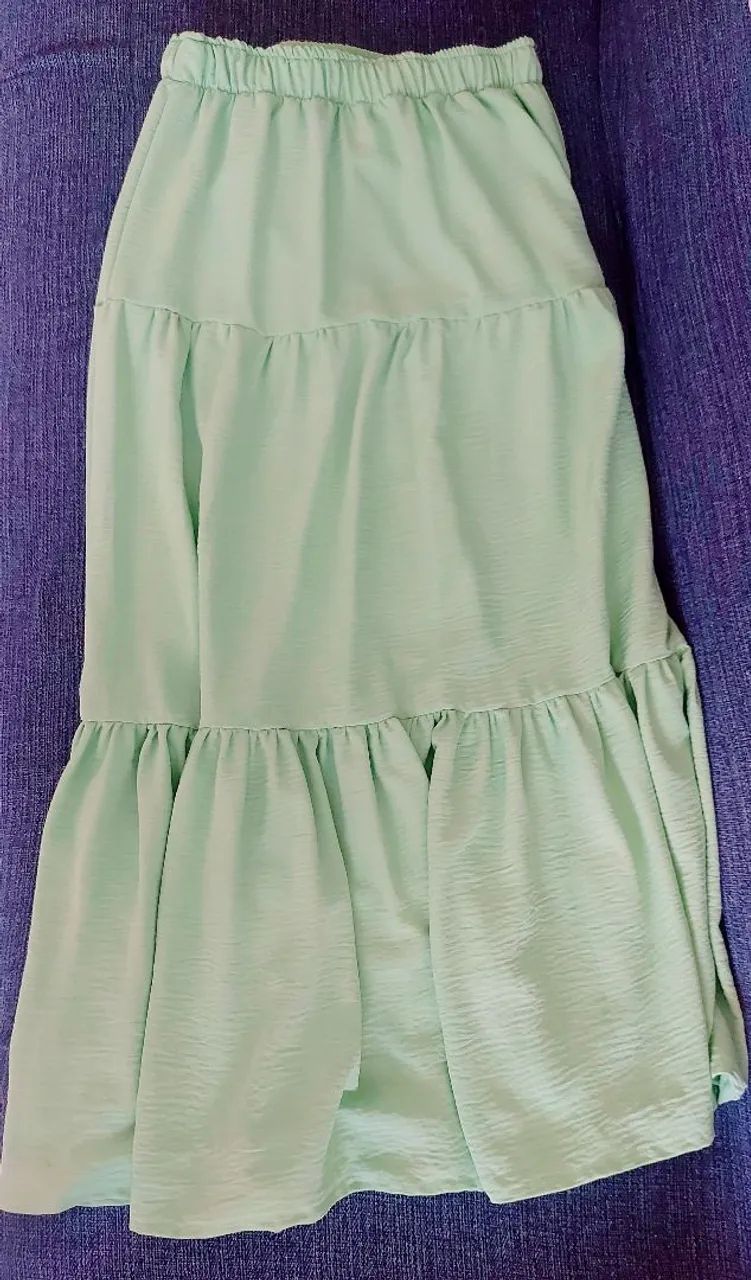 Lindo conjunto verde - Top e saia - Pouco usado - Foto 3