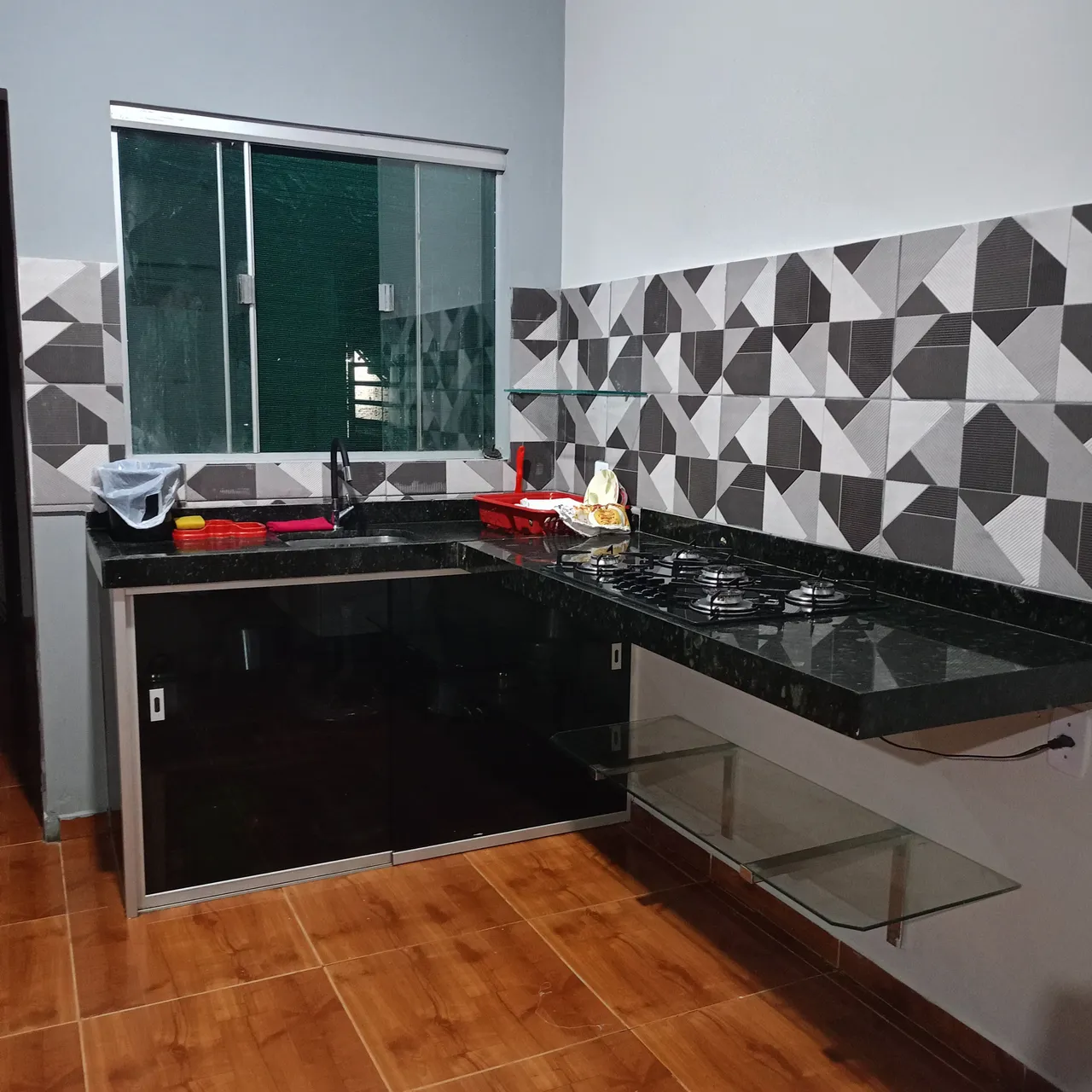 Aluga -se imobiliária por mês, Diárias ou temporada.