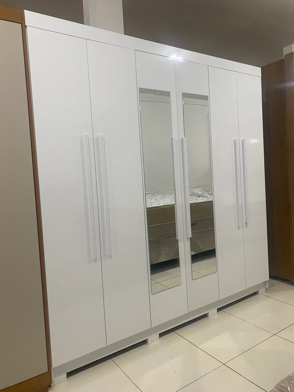 Guarda Roupa de Casal com espelho