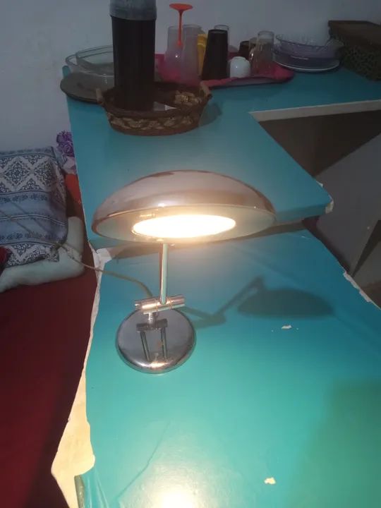 Abajur de alumínio semi-novo  - Foto 4