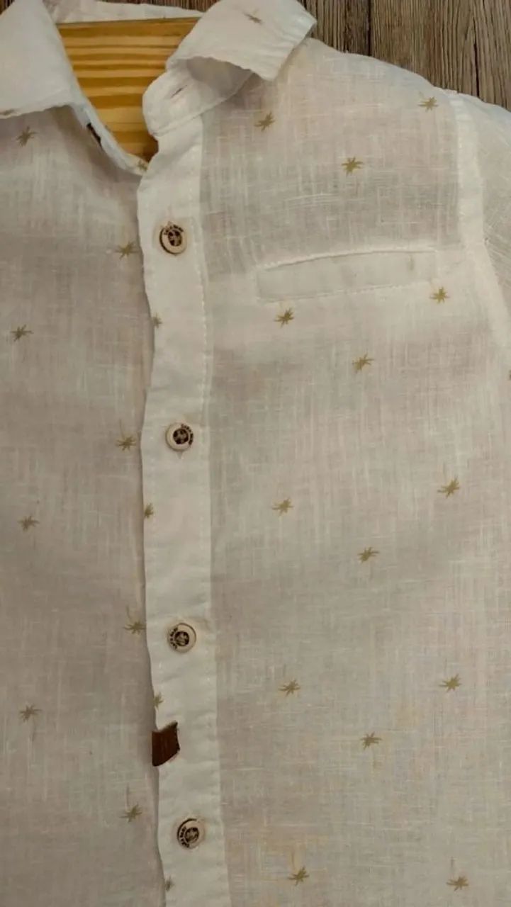 Camisa branca - Zara - Tamanho 1 ano  - Foto 2