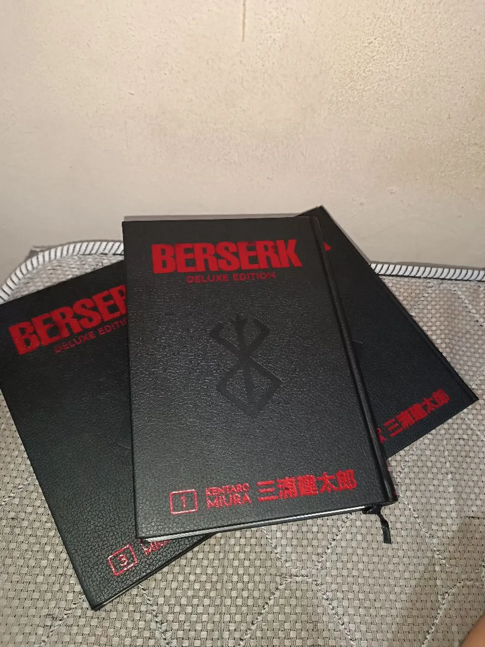 Berserk Deluxe Edition vol 1,2,3