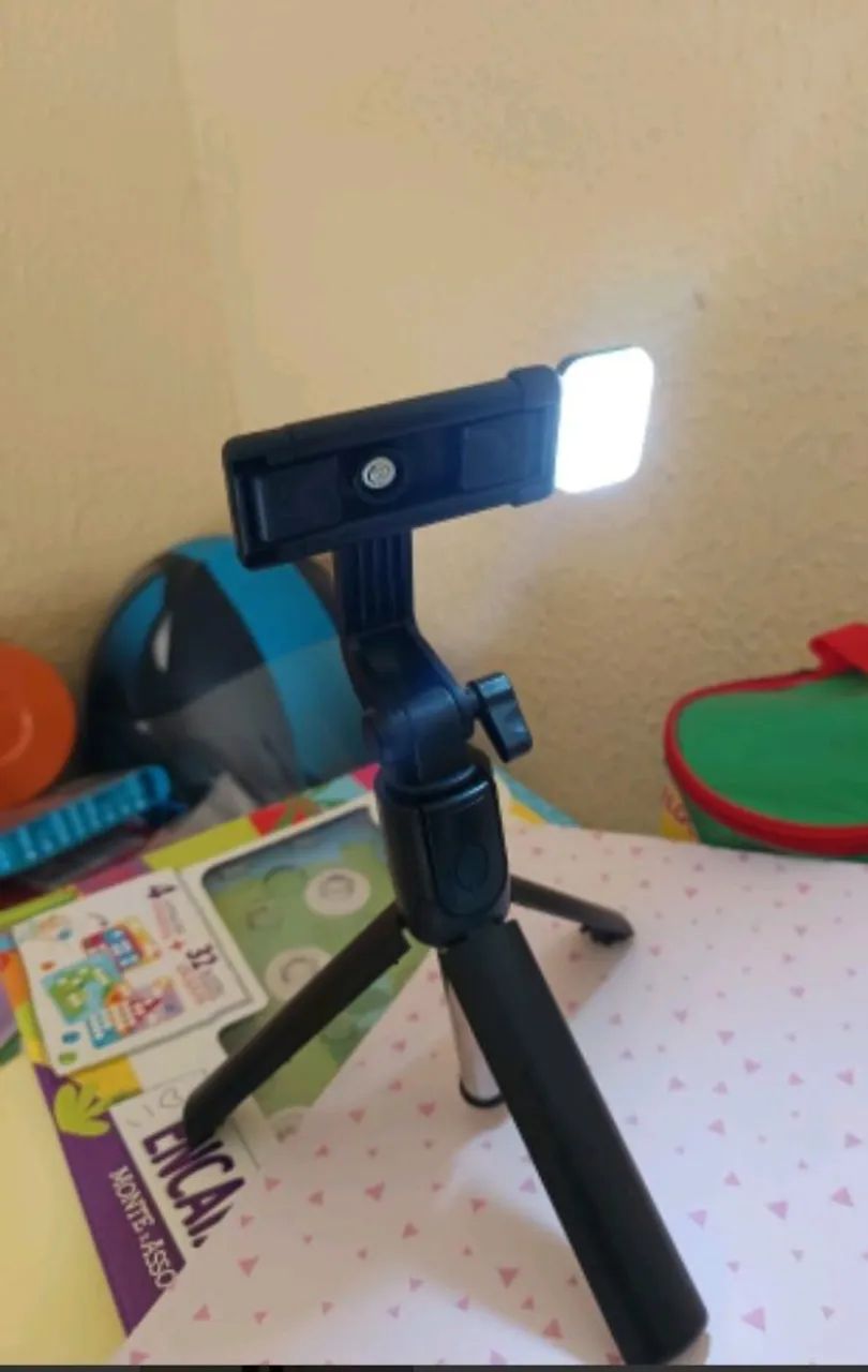 Bastão pau selfie retrátil Bluetooth para celular  - Foto 2