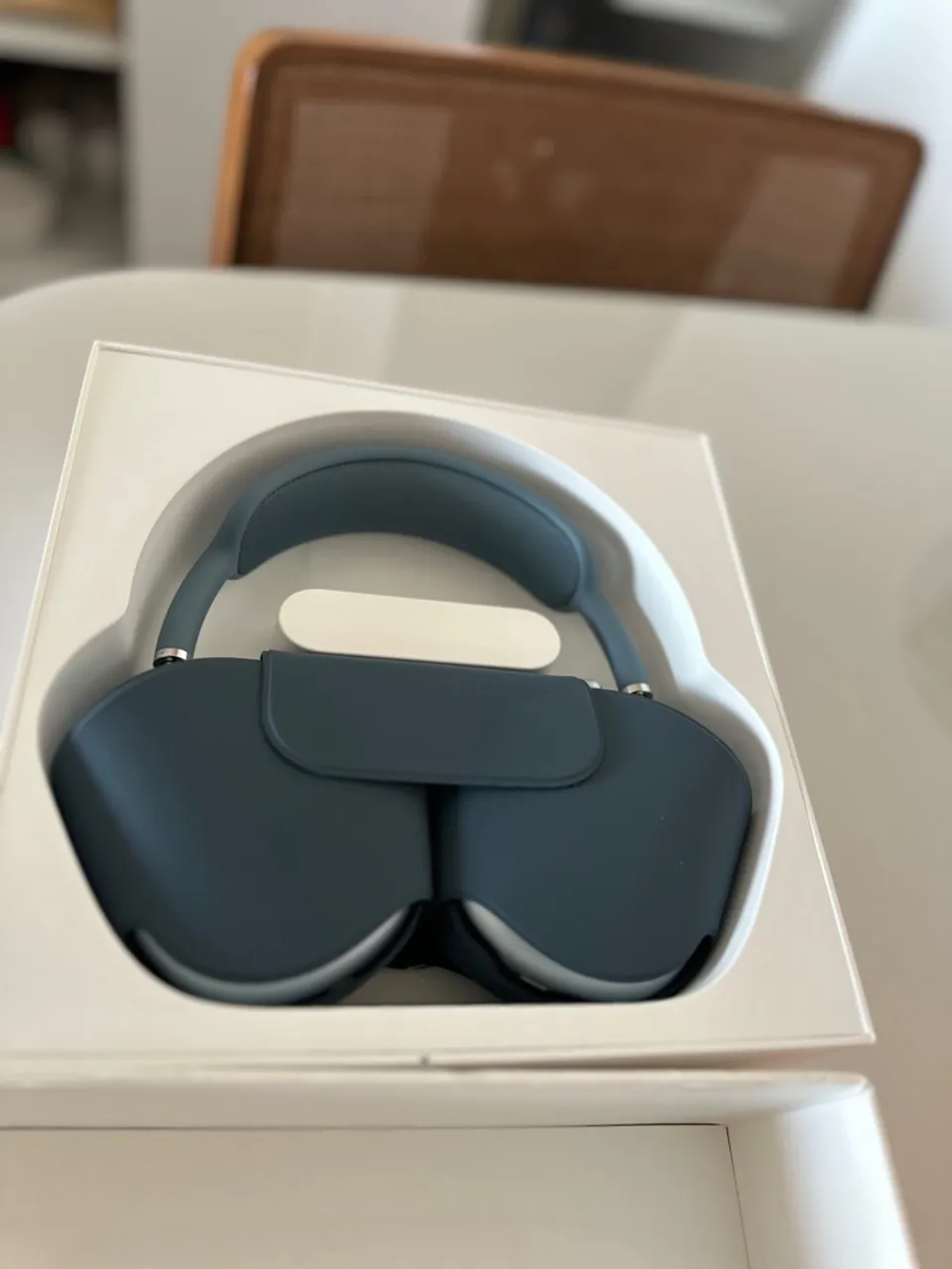 AirPods Max - Azul - FOI USADO POUCAS VEZES