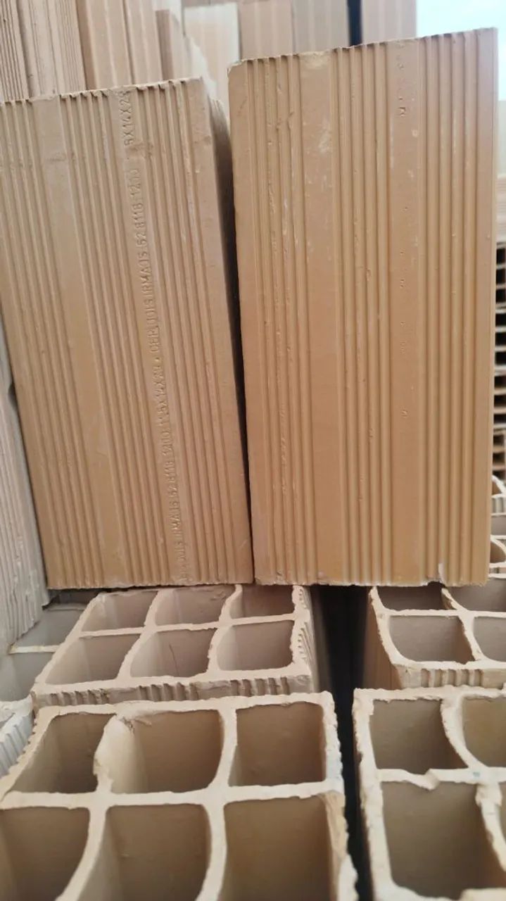 TIJOLO 11,5X14X29 DIRETO DA FÁBRICA COM O MENOR PREÇO A PARTIR DE 3 MIL TIJOLOS  - Foto 2