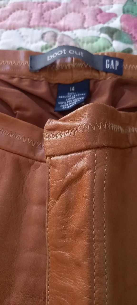Calça de couro da Gap  200 reais - Foto 2
