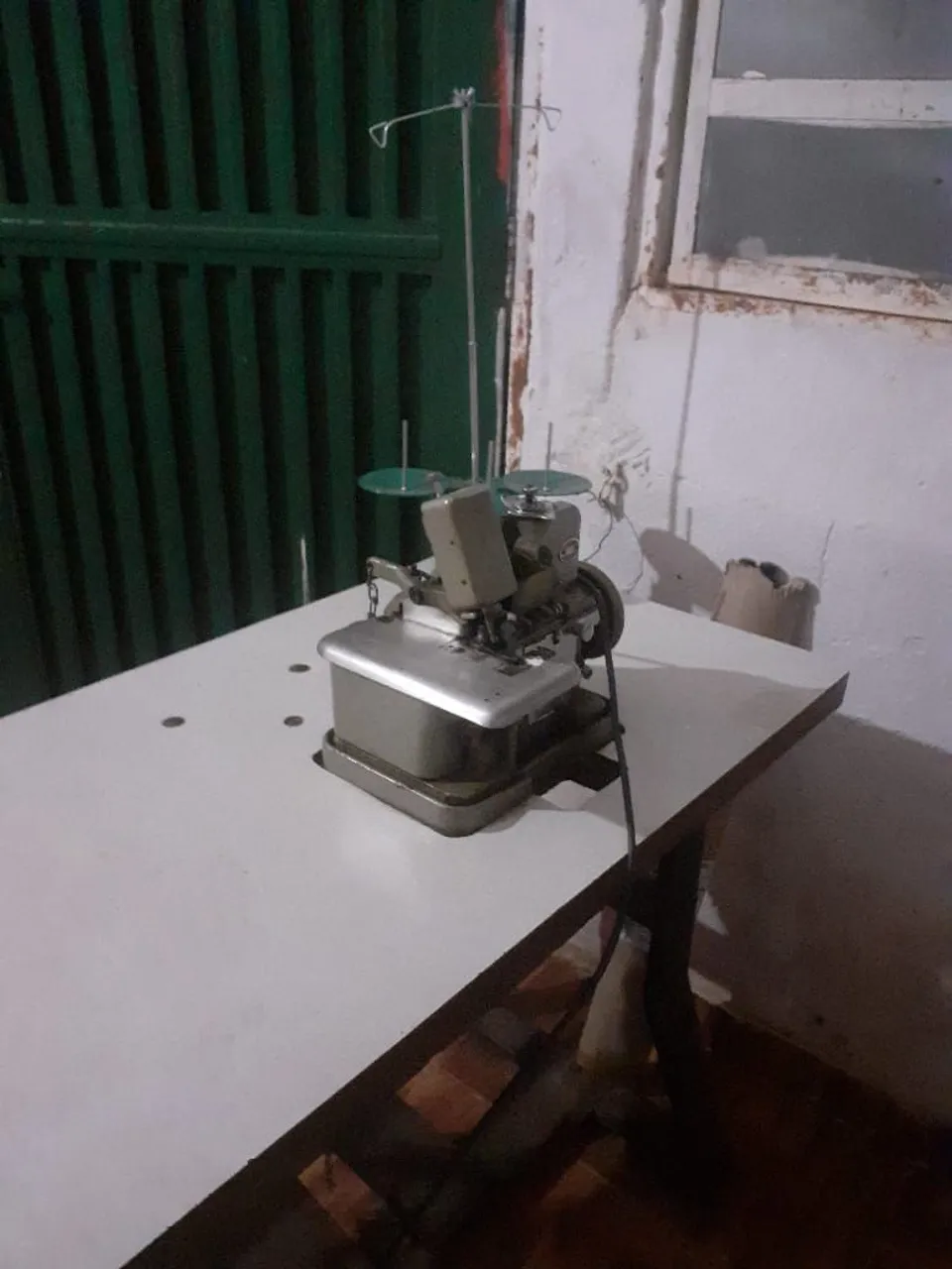 Máquina de Costura Industrial/ Everloque