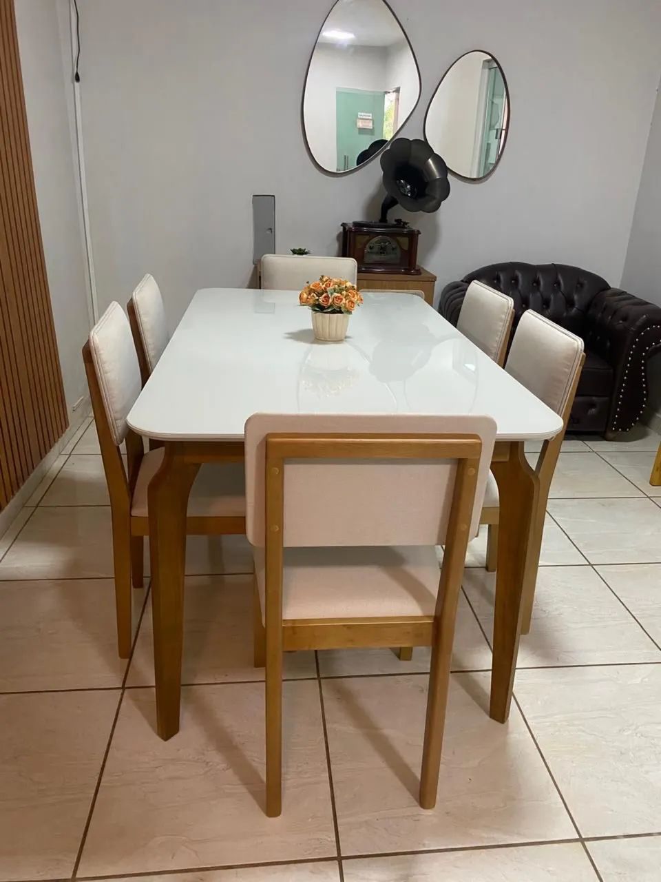 Mesa de Jantar 6 Lugares Cadeiras em Madeira Encosto em Linho  - Foto 3