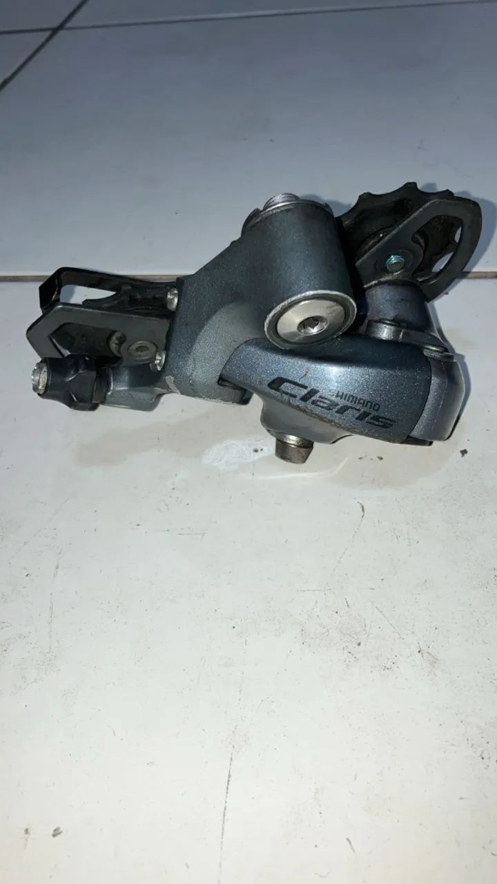 Câmbio traseiro Shimano Claris 8v