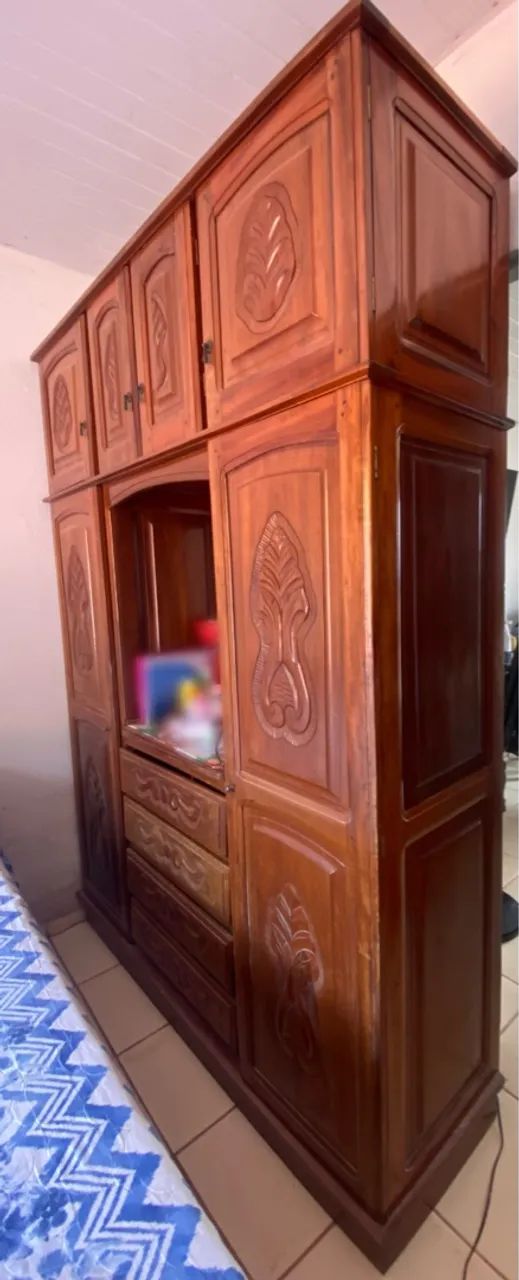 Guarda Roupa de madeira