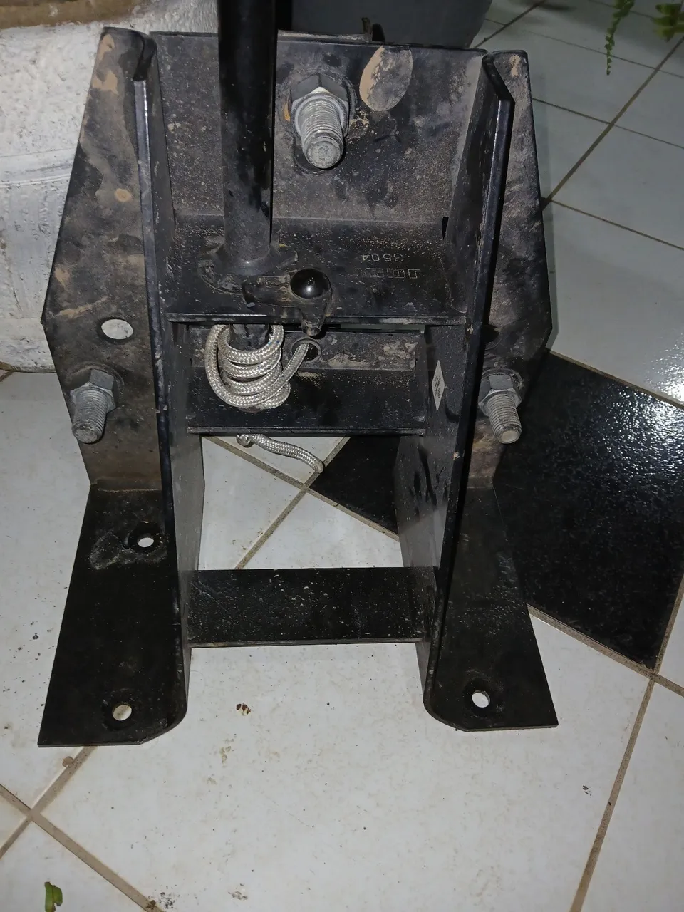 Suporte para Caminhão - Peça Robusta e Durável